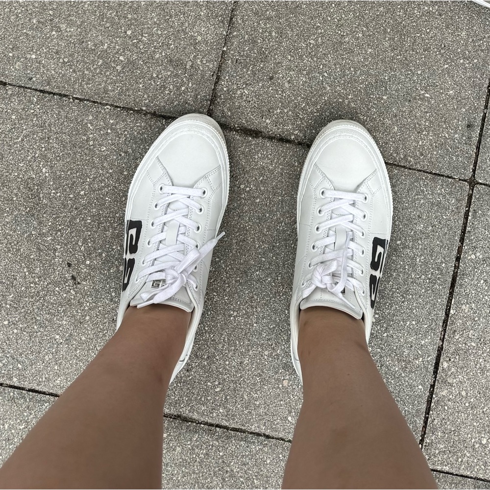 Givenchy Sneakers - Picture 16 of 16